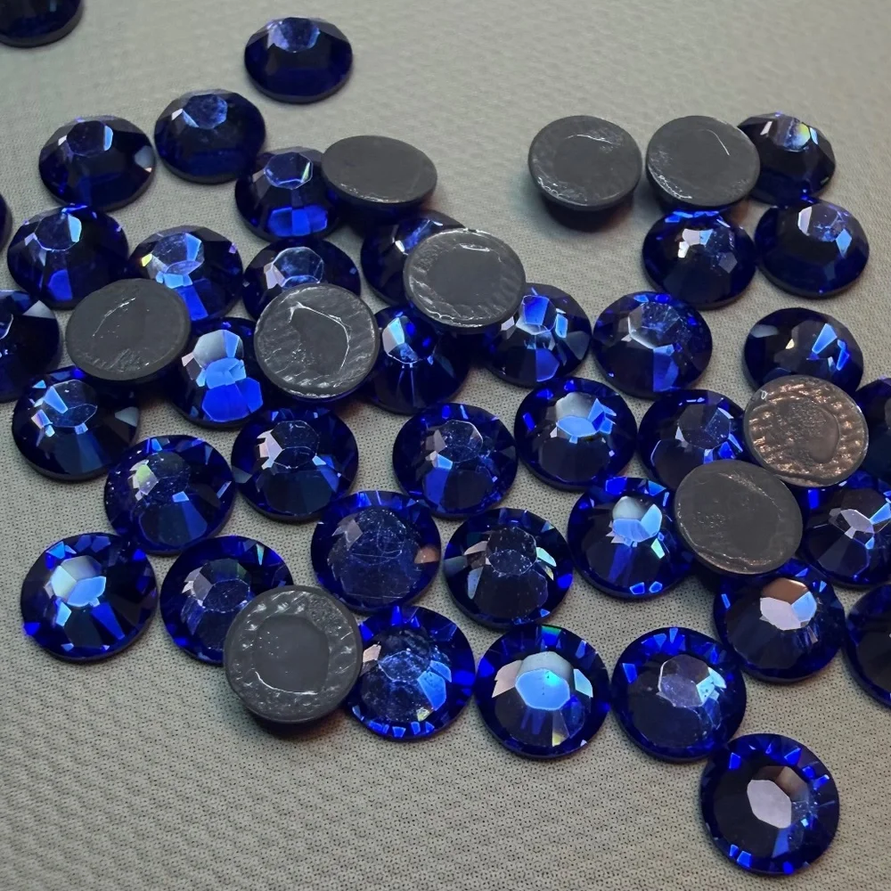 Swarovski • Color: Sapphire, 2028 XILION Rose Hotfix Rhinestones - Picture 7 of 10